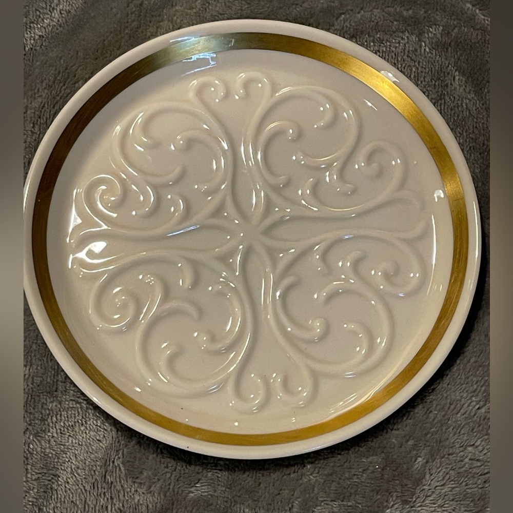 Lenox wine bottle coaster.